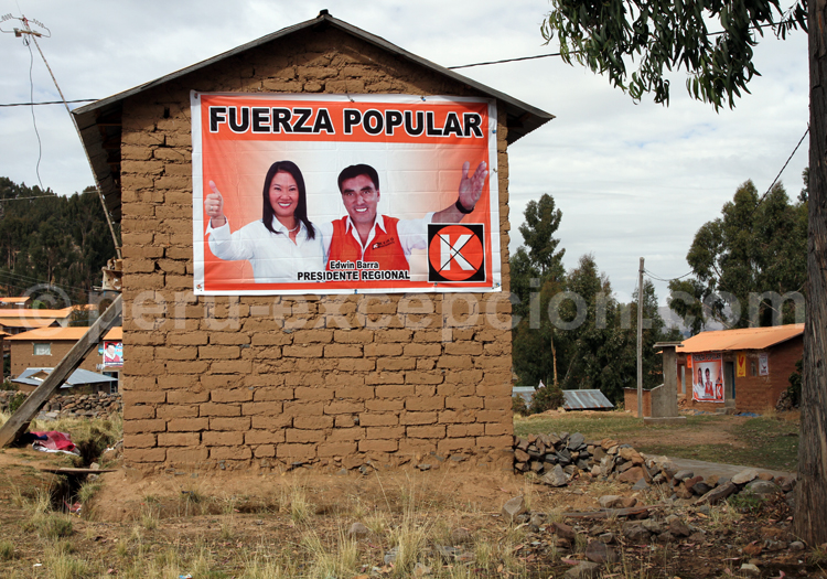 Affiche électorale au Pérou