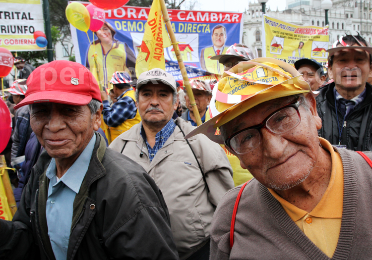 Manifestation à Puno, lac Titicaca